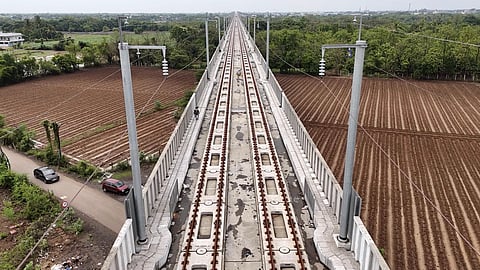 Mumbai-Ahmedabad bullet train to change tracks at 320 kmph with new technology