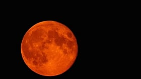 After 100 years, Lucknowites will get a chance to watch a blood red moon today!