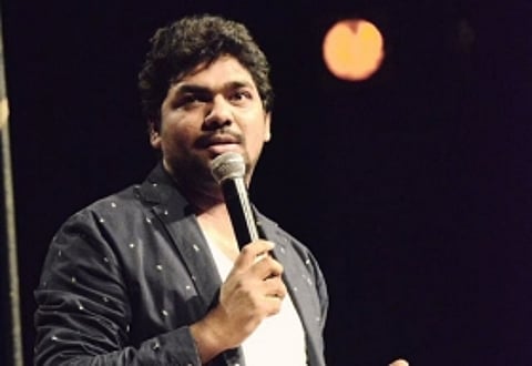 The ‘sakht launda’ aka Zakir Khan is coming to make Lucknow laugh on April 8th!