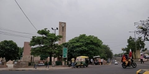Thundershowers and strong winds may bring down temperature in Lucknow!
