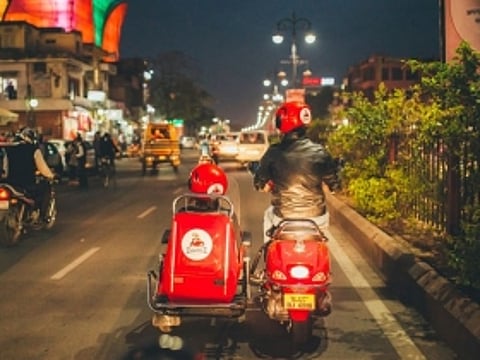 Travel Jaipur in style on Vintage Scooters with side-cars!