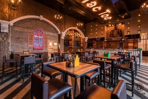 Looking for a wild party destination? Head to Tic Tac Toe in Vijay Nagar-Indore