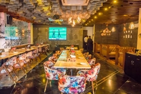 Zinaldia in Kanpur is perfect for a leisurely day out or a food binge session with pals