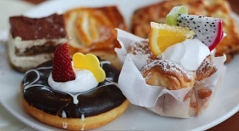 Bakista in Kanpur has us swooning over their amazing cakes, pastries and more