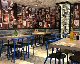 The great grub at this restaurant in Kanpur makes it a real “Treat”