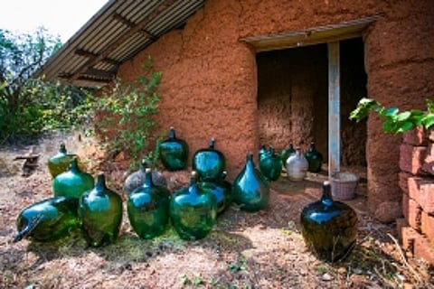 Goa houses Beco Das Garrafas which is the world’s first feni cellar & we Goans are proud!