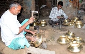 This Heritage Walk happening in Jaipur informs you about the Thathera community