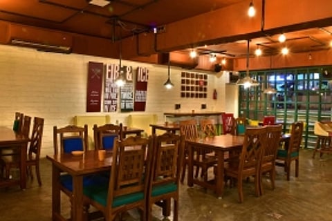 Sibling Wars by Ashish & Mansi will be taking place HERE in Indore & our Saturday just got lit!