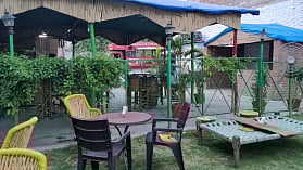 Kukkad at Nukkad in Kanpur is a wonderful blend of dhaba vibe & outdoor dining