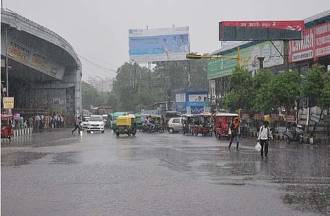 Thunderstorms and rainfall make weather pleasant in Lucknow