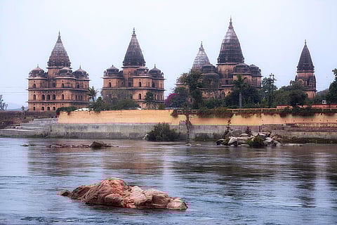 Looking for a cool weekend getaway from Indore? Plan a trip to the Orchha festival