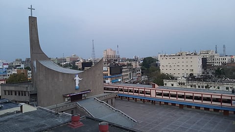 St. Joseph's Cathedral Church in Lucknow is an oasis of peace, amidst the bustling Hazratganj