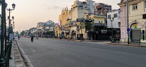 Stock your resources Lucknowites, Weekend lockdown is about to roll!