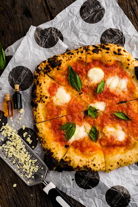 Vito's Pizzeria in Lucknow is offering authentic Neapolitan Pizza, kick-ass chicken wings & more