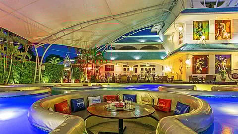 Spend a winter eve at Indore's Echidna Restobrew along with your favourite drinks & delish grubs