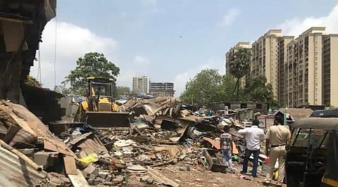 IMC removes & reallocates structures between Jawahar Marg & Chandrabhaga Bridges in Indore