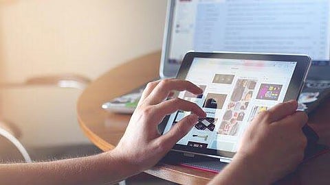 18 UP government colleges to get e-tablets with preloaded study content