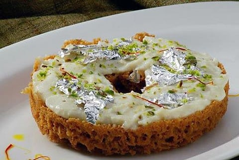 Have a sweet tooth for ghewar? Then check out these 5 places in Jaipur for your slice of it!