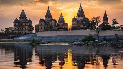 Promising peace and tranquility, Orchha is your refreshing escapade from Kanpur!