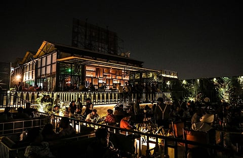 Lucknow's Molecule Air Bar has just launched a new menu & there's a FREE dessert & drink for all!
