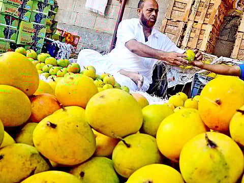 Lucknow's new AC Fruit Market to take 'Safeda' & 'Dashehri' mangoes to international levels!