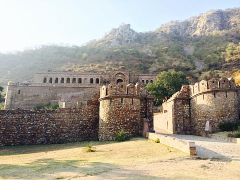 Drive to the hauntingly beautiful Bhangarh Fort from Jaipur for a day trip this weekend!
