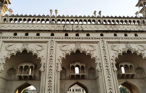 Have you ever noticed a pair of fish in Lucknow's historic architecture? Take a closer look here!