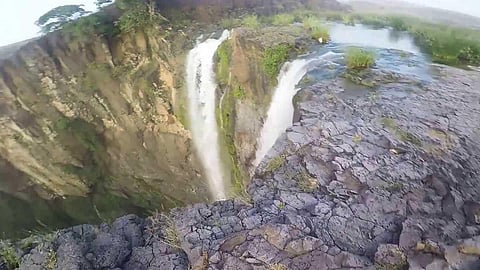 Despite a 'deadly' name, Hatyari Khoh near Indore comes with gruesome legends & stellar sceneries