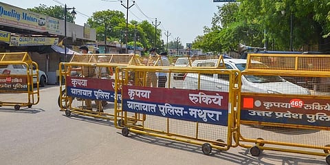 COVID restrictions amped up in Lucknow, 950 locations barricaded across the city!