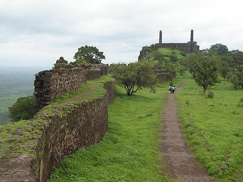 Approx. 160 km away from Indore, the ruins of Asirgarh Fort is a haven for shutterbugs!