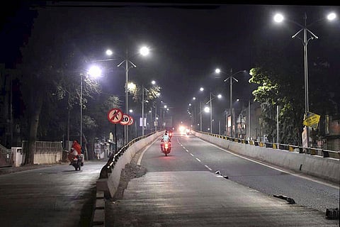 Night curfew from 8 PM to 7 AM in Lucknow, Kanpur & 8 other Uttar Pradesh districts