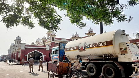 'Oxygen Express' arrives in Lucknow with 30,000 litres of oxygen from Bokaro on Saturday!