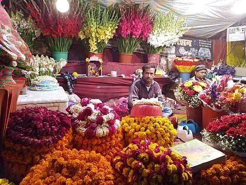 Lucknow's florists struggle through the 2nd COVID wave with dropped sales & wilting hopes!