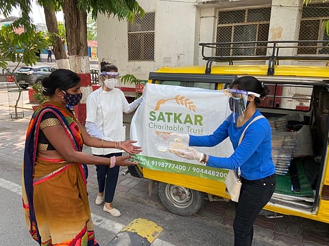 Satkar Charitable Trust in Lucknow is aiding the fight against hunger with fresh & free meals!