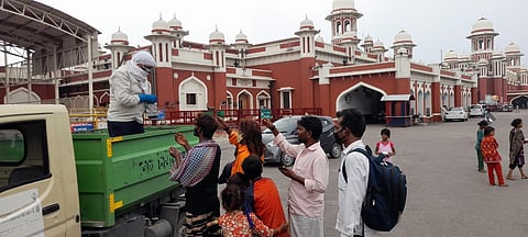 THESE 2 community kitchens in Lucknow are distributing free food among the pandemic-stricken!