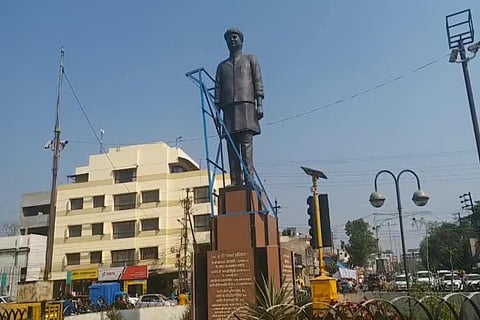 Indore's 14-feet high Late Madhavrao Scindia's statue relocated to make way for a 6-lane flyover