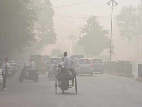 Pollution levels beyond 'permissible limits' in capitals like Lucknow & Mumbai, despite lockdown