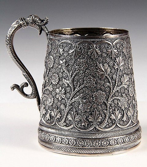 Imperial & intricate, the clinks of Zarbuland craft echo across the City of Nawabs!