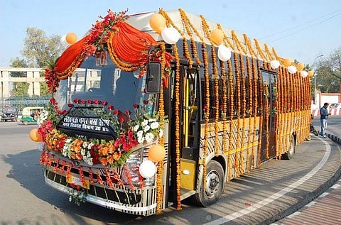 Trial run of electric buses kick-started in Lucknow for a 'green' future!