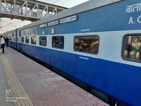 In a first, Lucknow-Mumbai Pushpak Express to get new Link Hoffman Busch coaches!