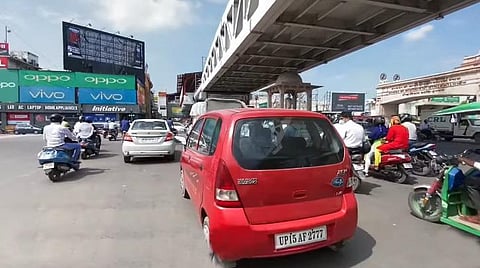 Roads around Lucknow's Awadh Chauraha to get free left lanes to ensure smoother traffic flow!