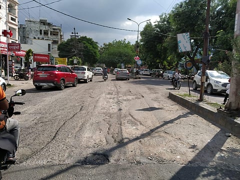 Lucknow's Indira Nagar residents face multiple problems as the roads await repair for long!