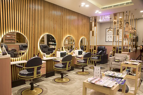 Head to Lucknow's extensionPORT Salon to get those exclusive extensions & a stellar 20% off deal