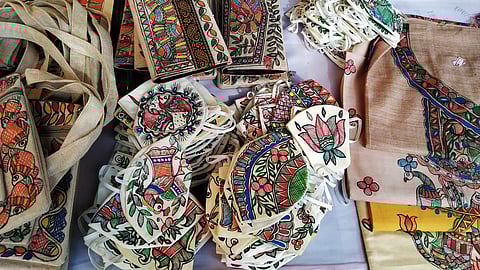 Head to the Khadi Exhibition happening in Charbagh & shop from a wide variety of swadeshi items!