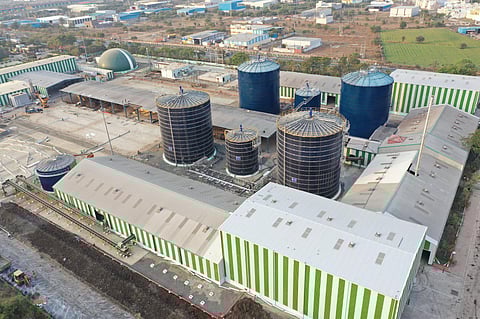 इंदौर में 150 करोड़ की लागत से बना एशिया का सबसे बड़ा बायो सीएनजी प्लांट