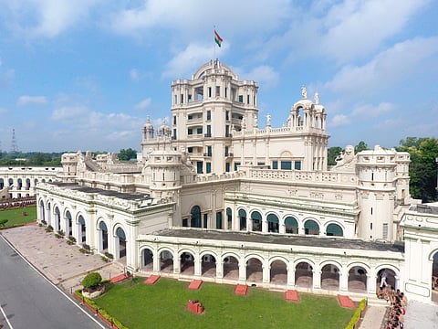 Sunny Deol returns to Lucknow for the shooting of Gadar 2 at La Martiniere College