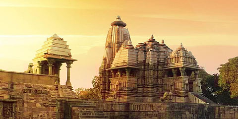 यूनेस्को का विश्व धरोहर स्थल 'खजुराहो' भारतीय स्थापत्यकला की एक नायाब मिसाल है