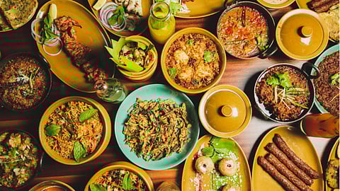 Check out THESE 8 family-friendly restaurants that serve scrumptious Mughlai food in Lucknow!