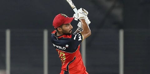 Tata IPL 2022 - इंदौर के बल्लेबाज रजत पाटीदार RCB में शामिल, टीम में लेंगे लवनीथ सिसोदिया की जगह