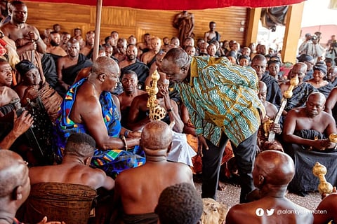 Allan Kyeremanten Greeting Otumfuo